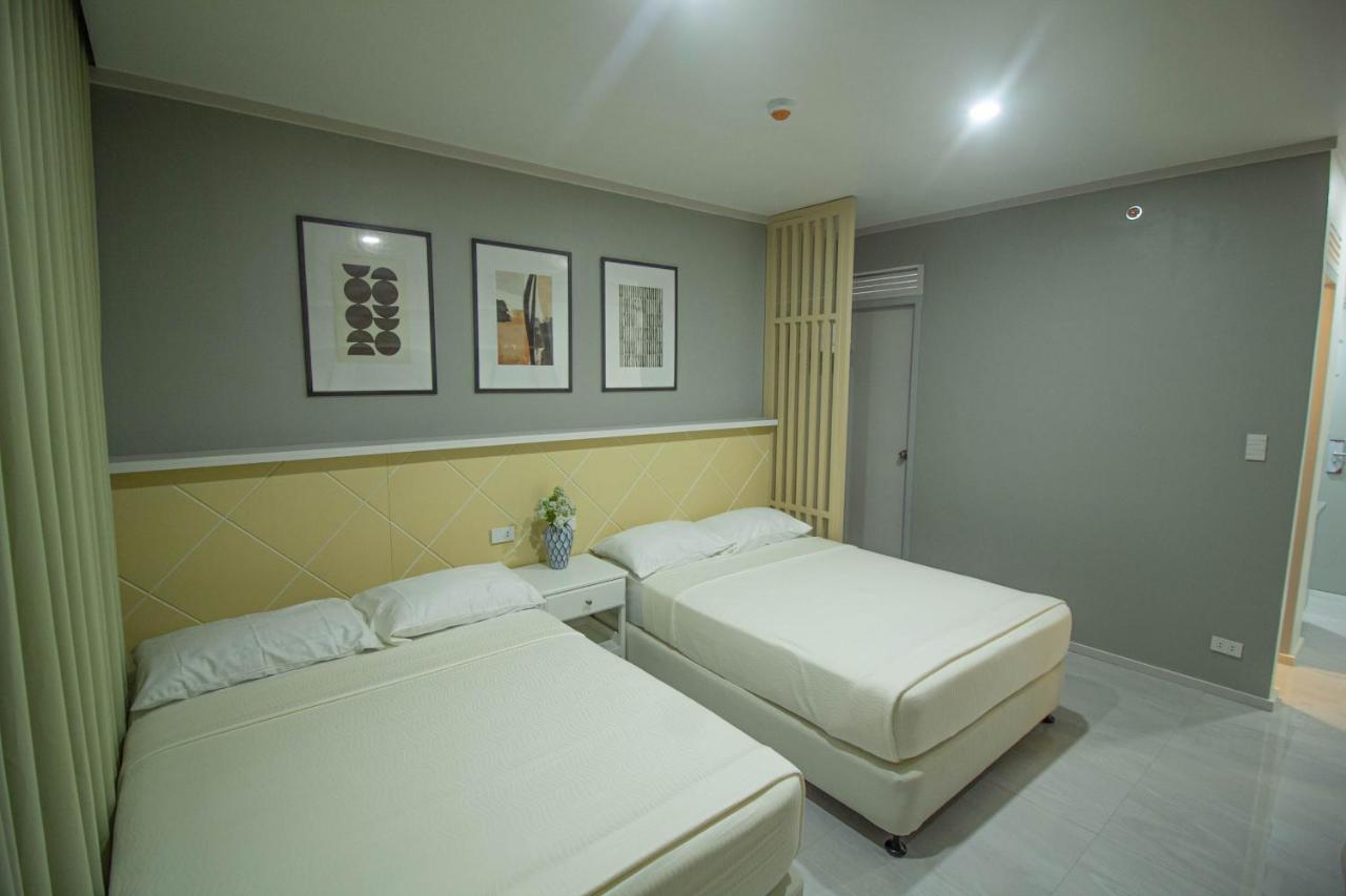 Twin Hearts Residences 1 ロハス エクステリア 写真